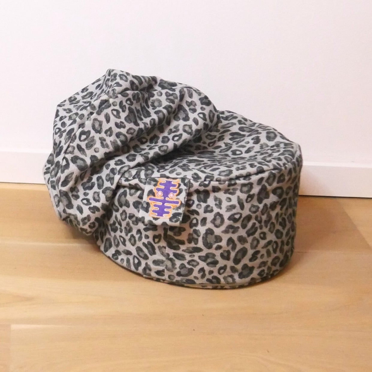 Meditatiekussenhoes leopard grijs genaamd Bulu relax with willow 