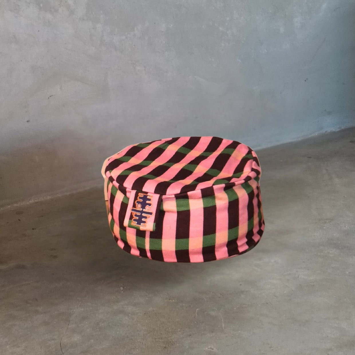 Relax witH Ceria meditatiekussenhoes Bordeaux geblokt. 